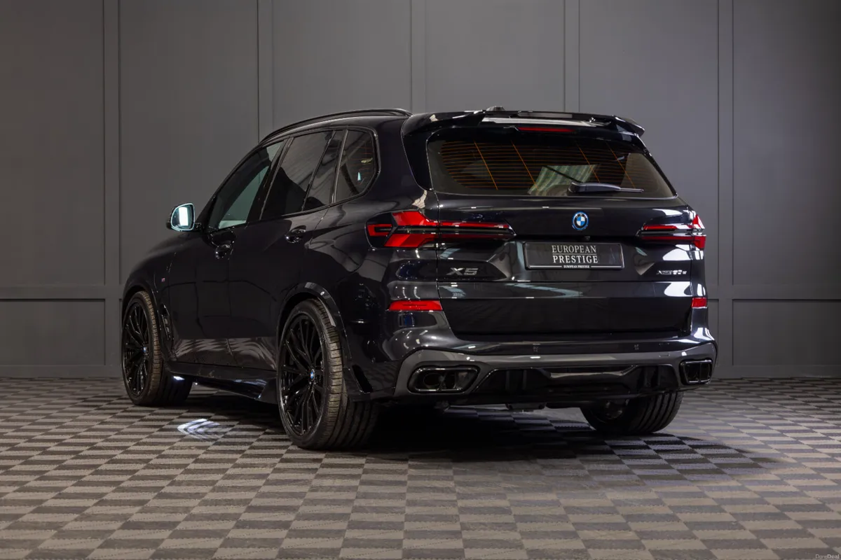 2026 BMW X5 X-Drive 50e M-Sport - Image 4