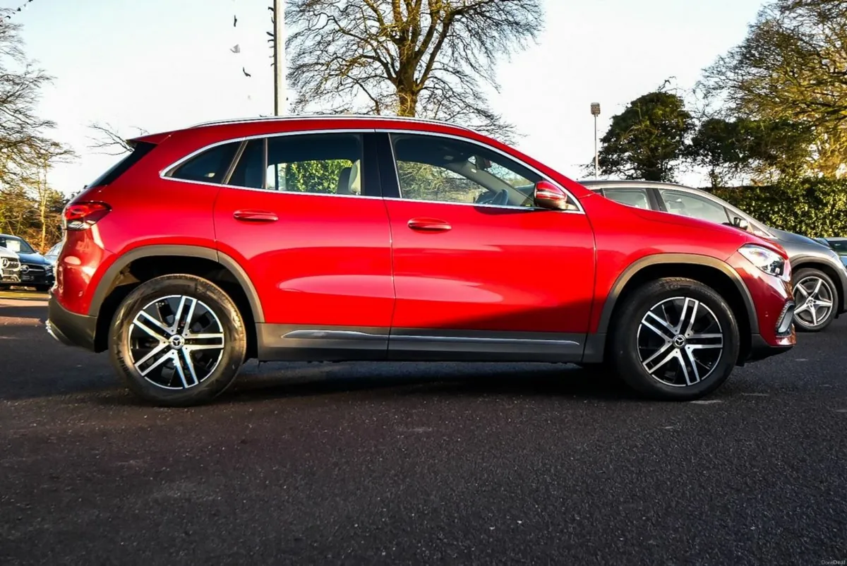 Mercedes-Benz GLA 180d Progressive Auto - Image 4