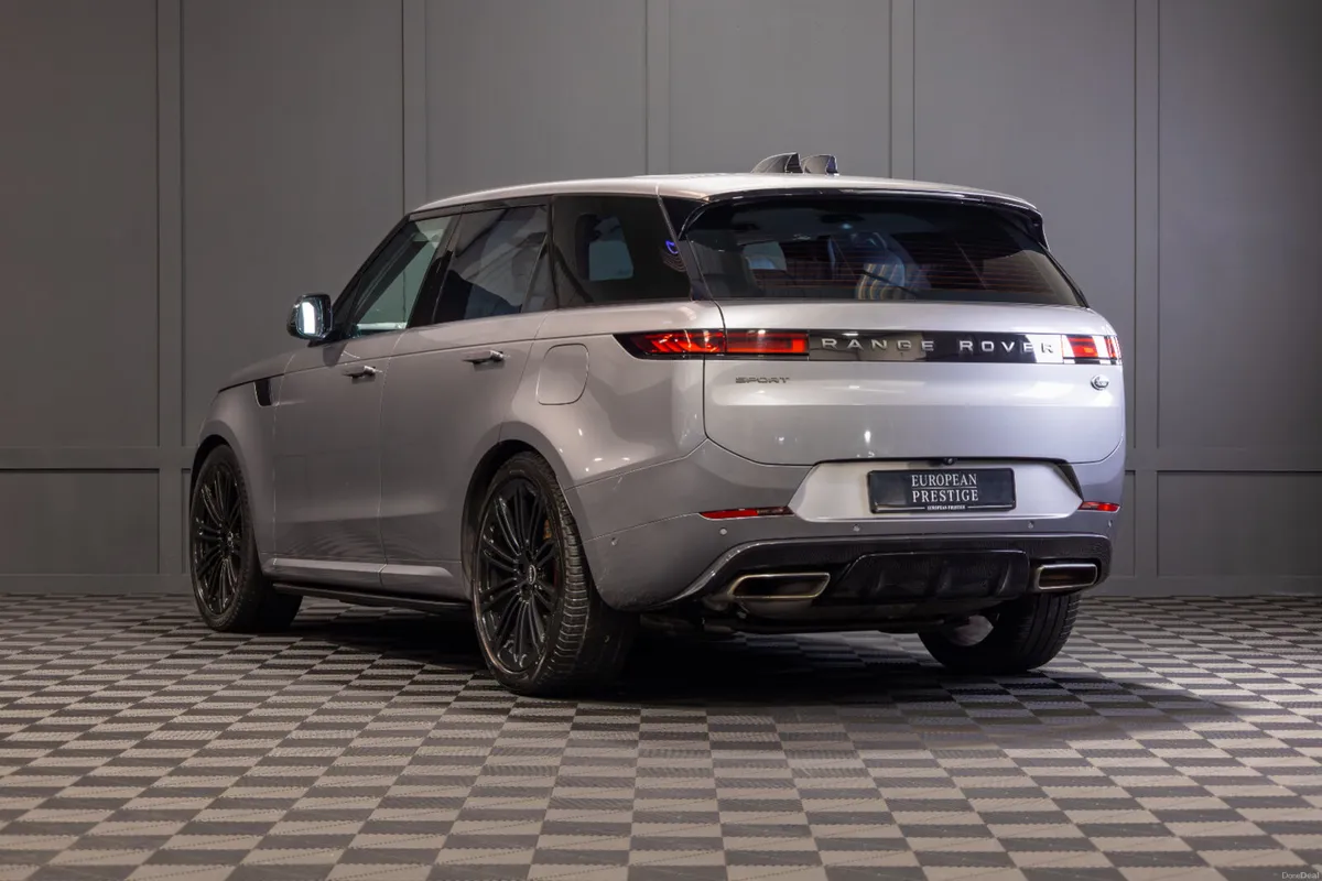 2023 Range Rover Sport P440e SE 5 Seat N1 - Image 4