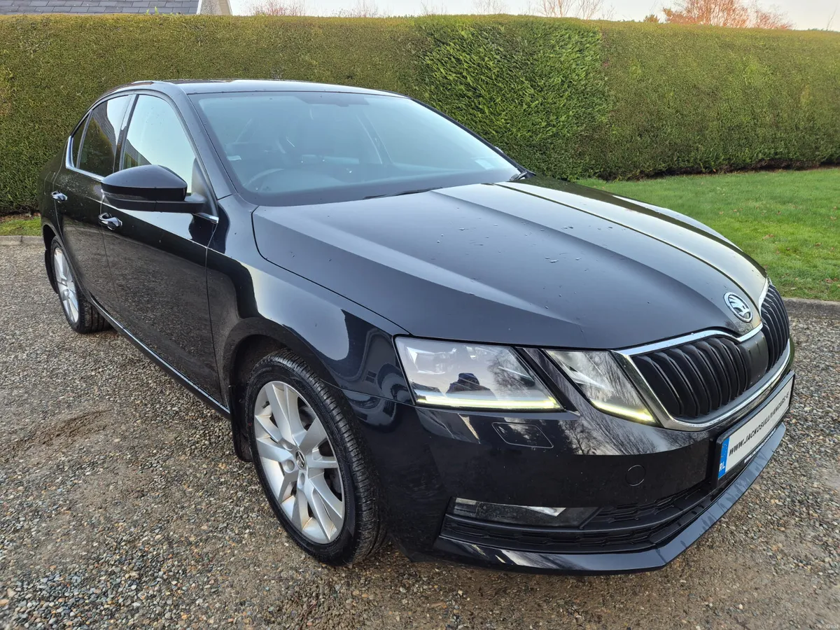 202'SKODA OCTAVIA 1.6 TDI ELEGANCE - Image 2