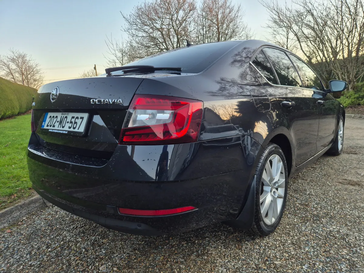 202'SKODA OCTAVIA 1.6 TDI ELEGANCE - Image 4