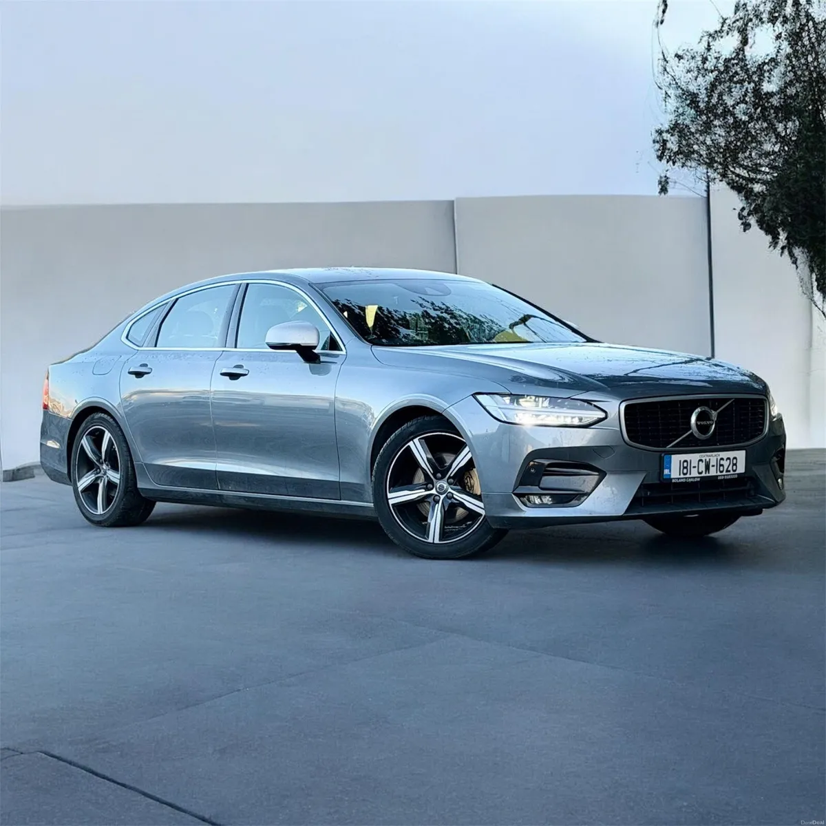 2018 Volvo S90 2.0 Diesel R-Desing - Image 1