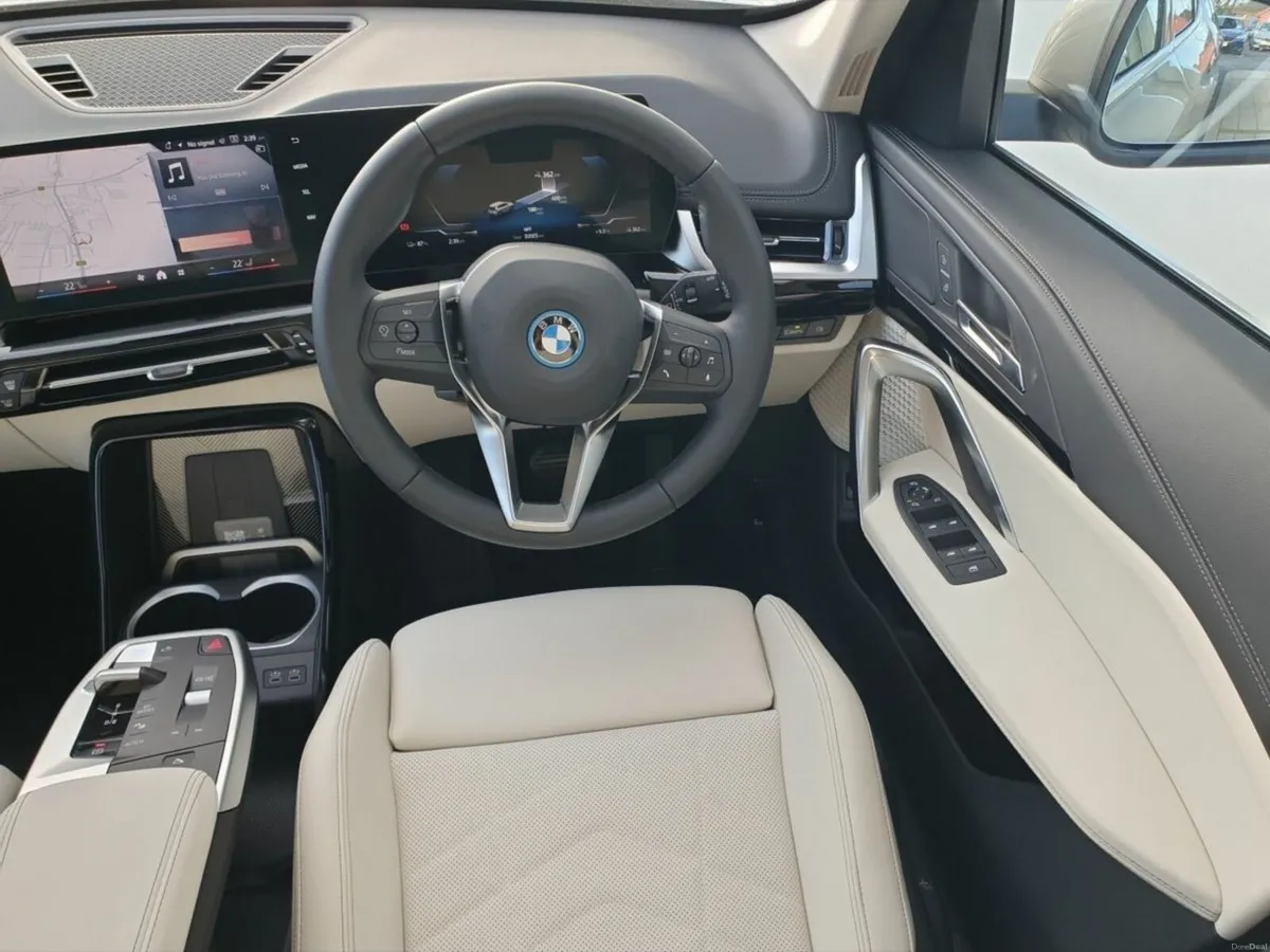 BMW iX1 iX1 eDrive20 xLine - Image 5