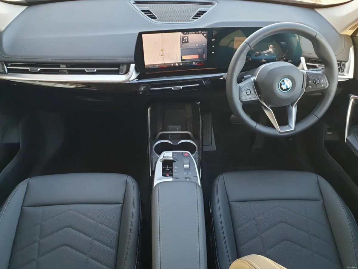 BMW iX1 iX1 eDrive20 xLine - Image 4