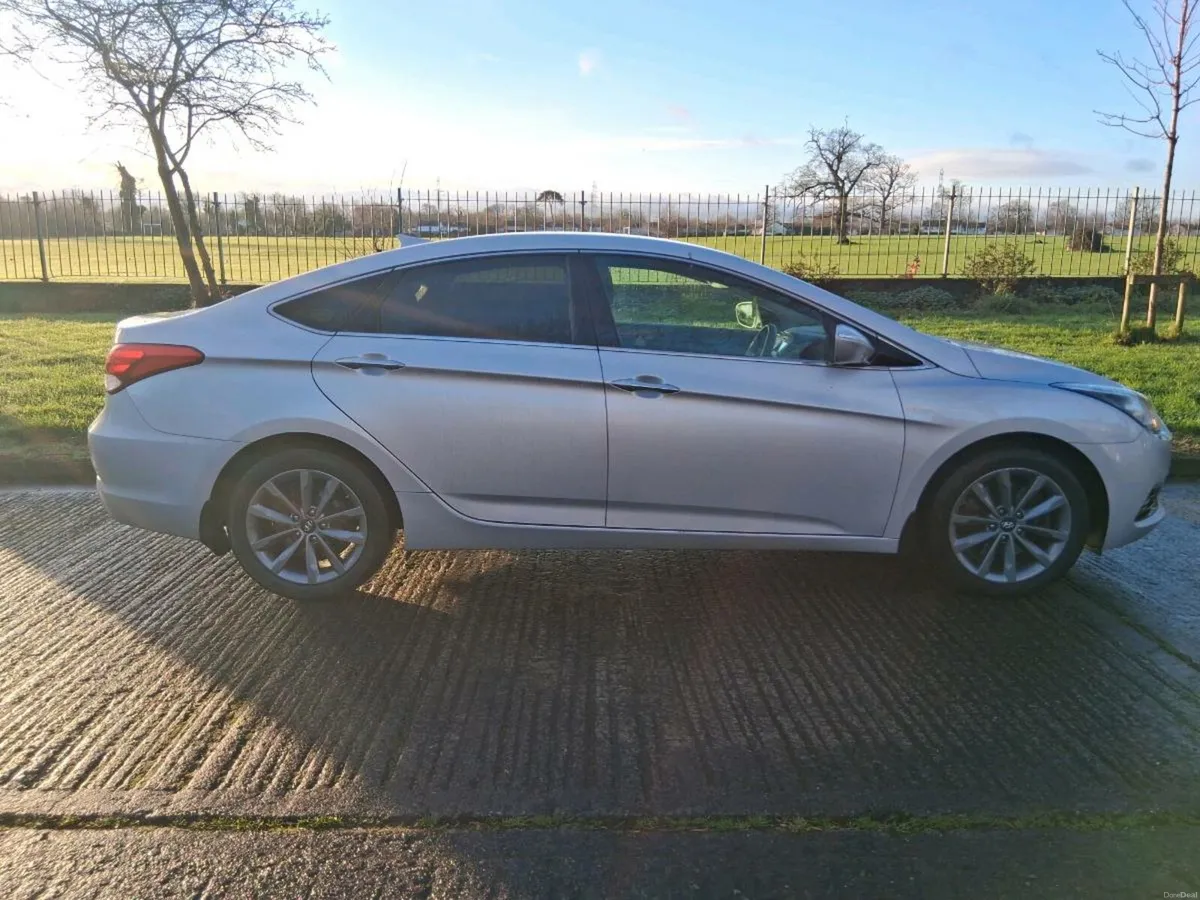 Hyundai i40 executive - Image 2