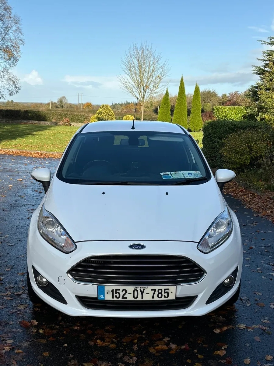 Ford Fiesta 2015 - Image 2
