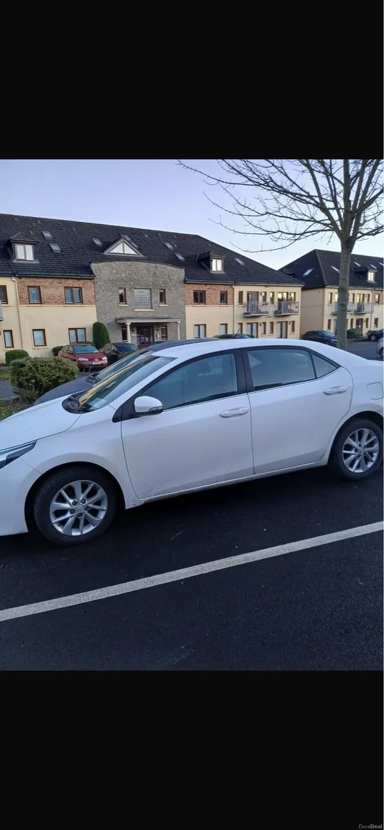 1.3L White Toyota Corolla Saloon - Image 3