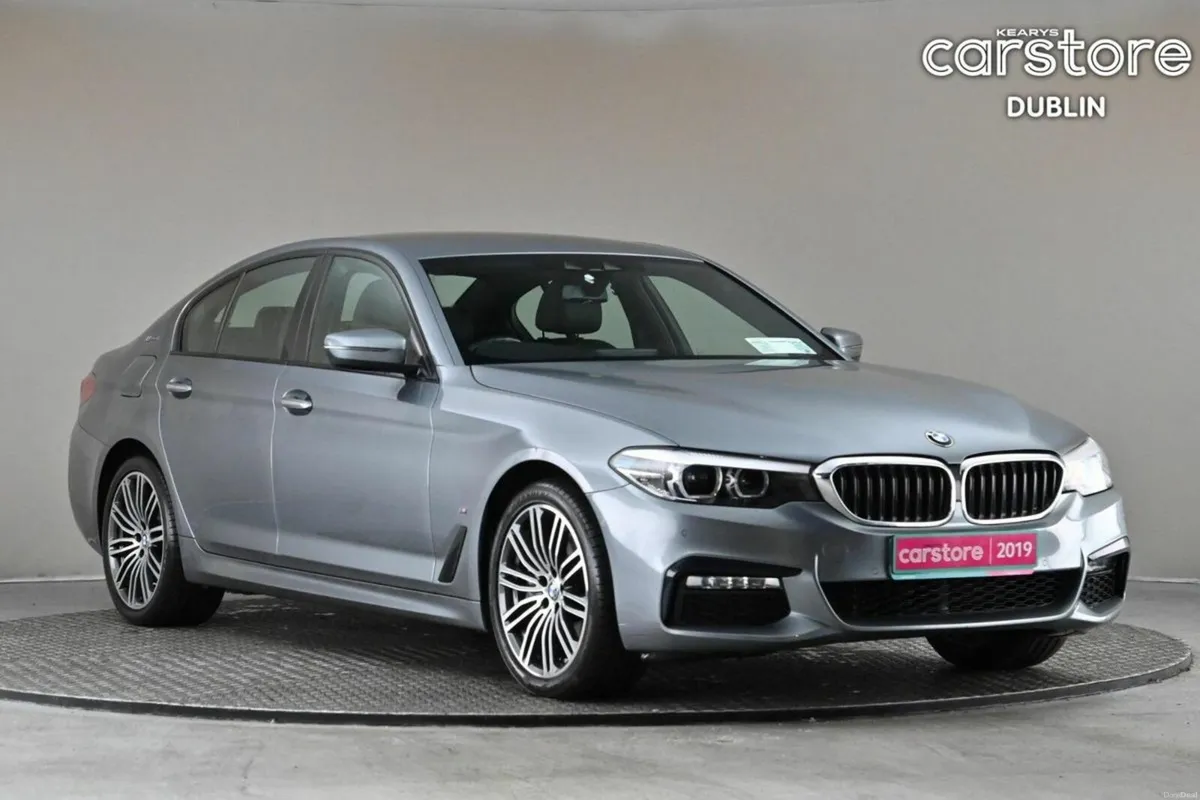 BMW 5-Series 530E PLUG=IN HYBRID **BLACK LEATHER** - Image 1