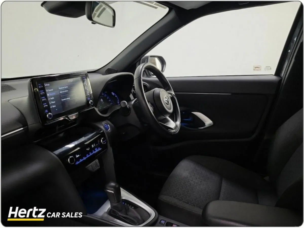 Toyota Yaris Cross DESIGN HEV 1.5 Petrol Automatic - Image 4