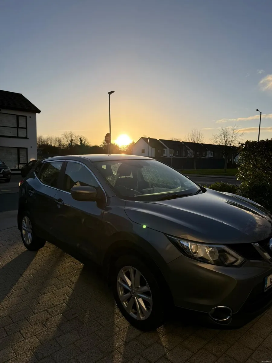2015 Nissan Qashqai 1.5 Diesel 71k kms 1 Owner - Image 3