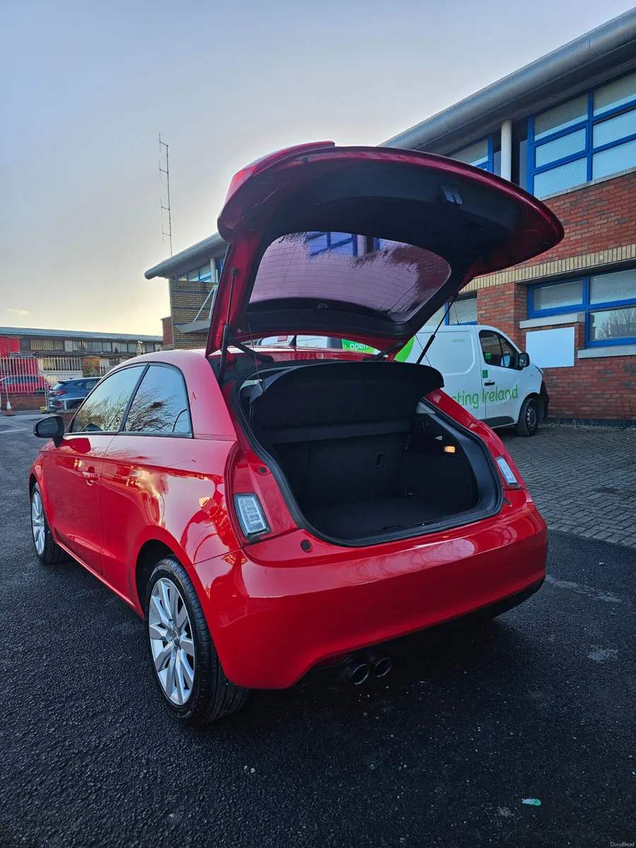 Audi A1 2012 - Image 2