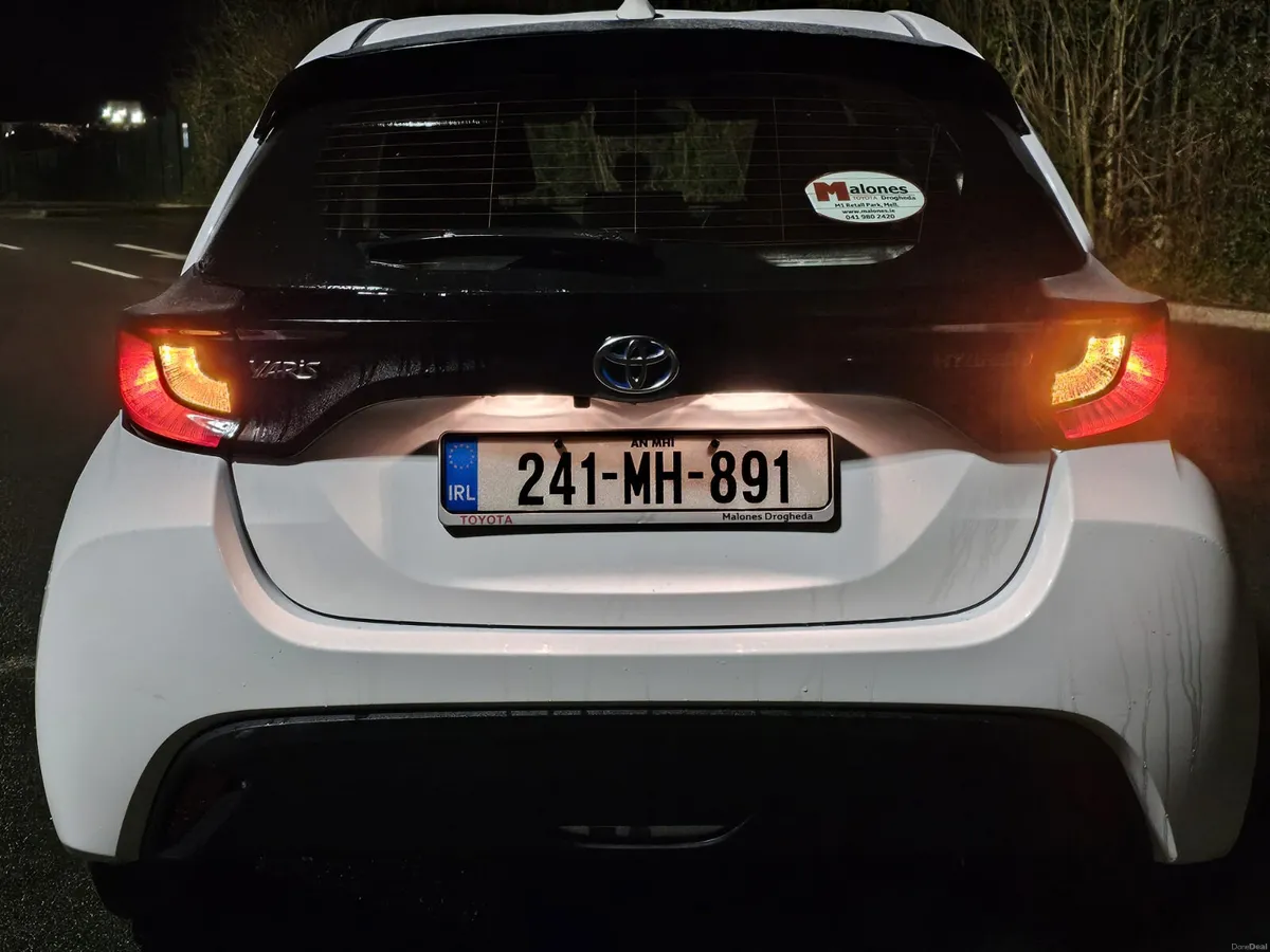 Toyota Yaris 2024 hybrid automatic €21900 - Image 3