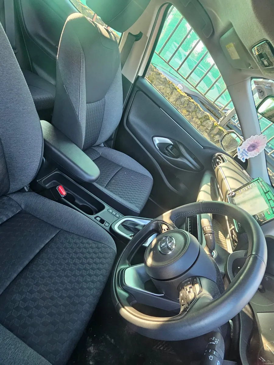 Toyota Yaris 2024 hybrid automatic €21900 - Image 2