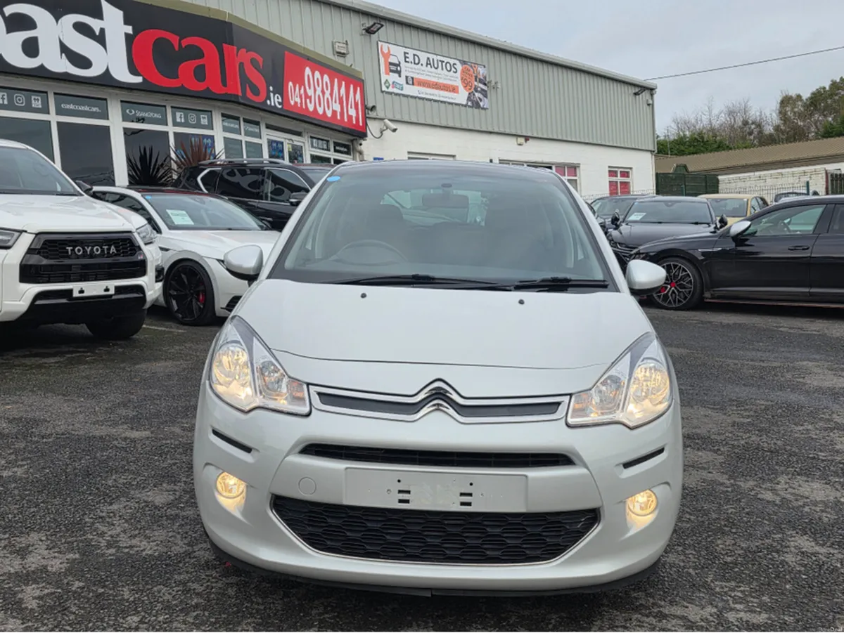 Citroen C3 1.2 AUTO FULL MOON ROOF / LOW ROAD TAX - Image 3