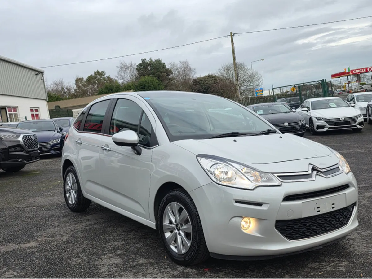 Citroen C3 1.2 AUTO FULL MOON ROOF / LOW ROAD TAX - Image 2