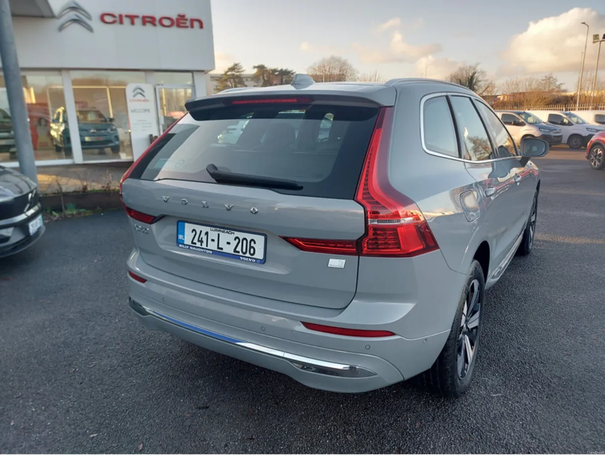 Volvo XC60 T6 PHEV PLUS BRIGHT AWD 5 - Image 2