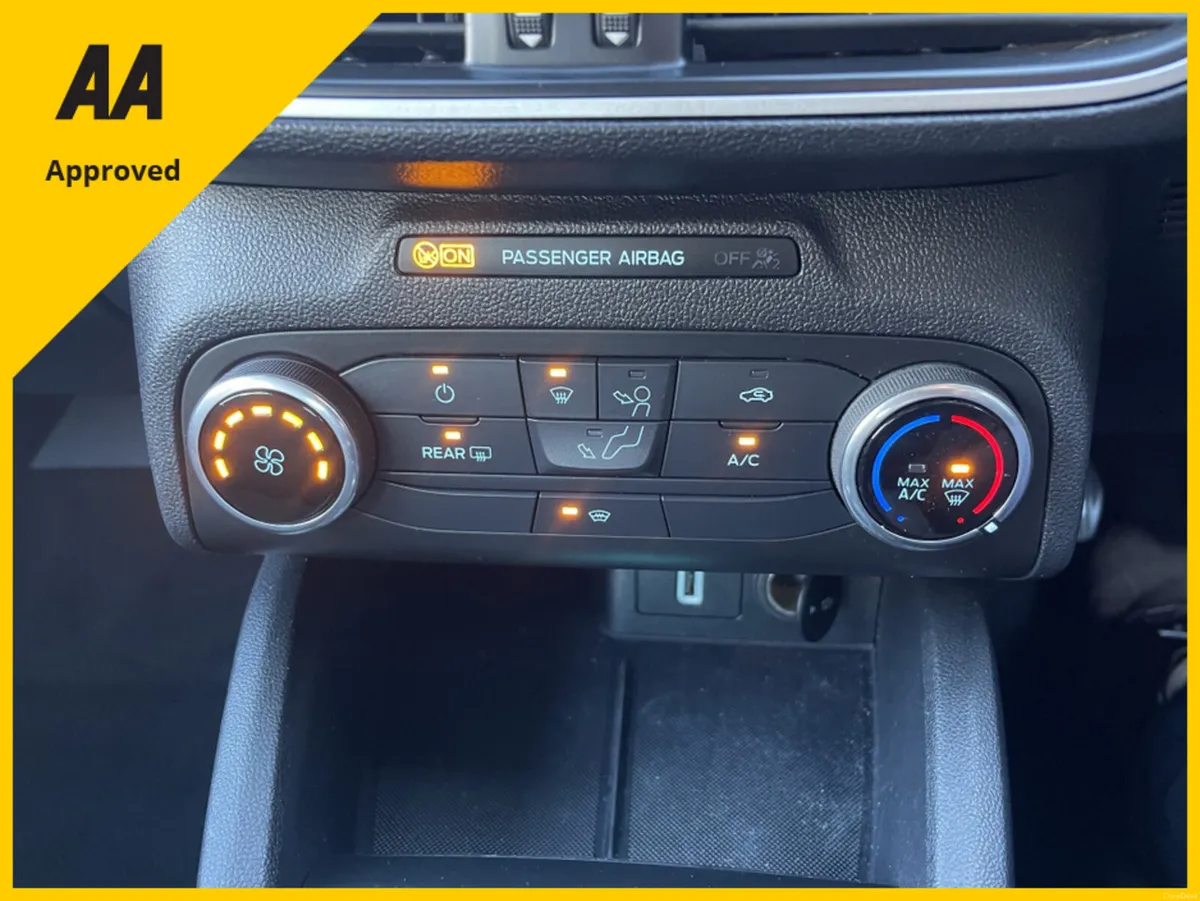 Ford Focus ZETEC 1.0cc FREE DELIVERY - Image 2