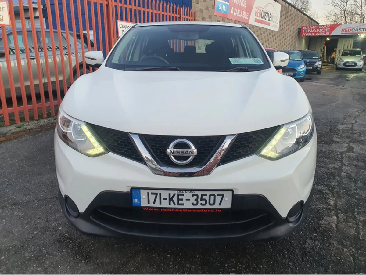 Nissan Qashqai 1.2 PET XE E6 4DR (NCT 07/27) - Image 2