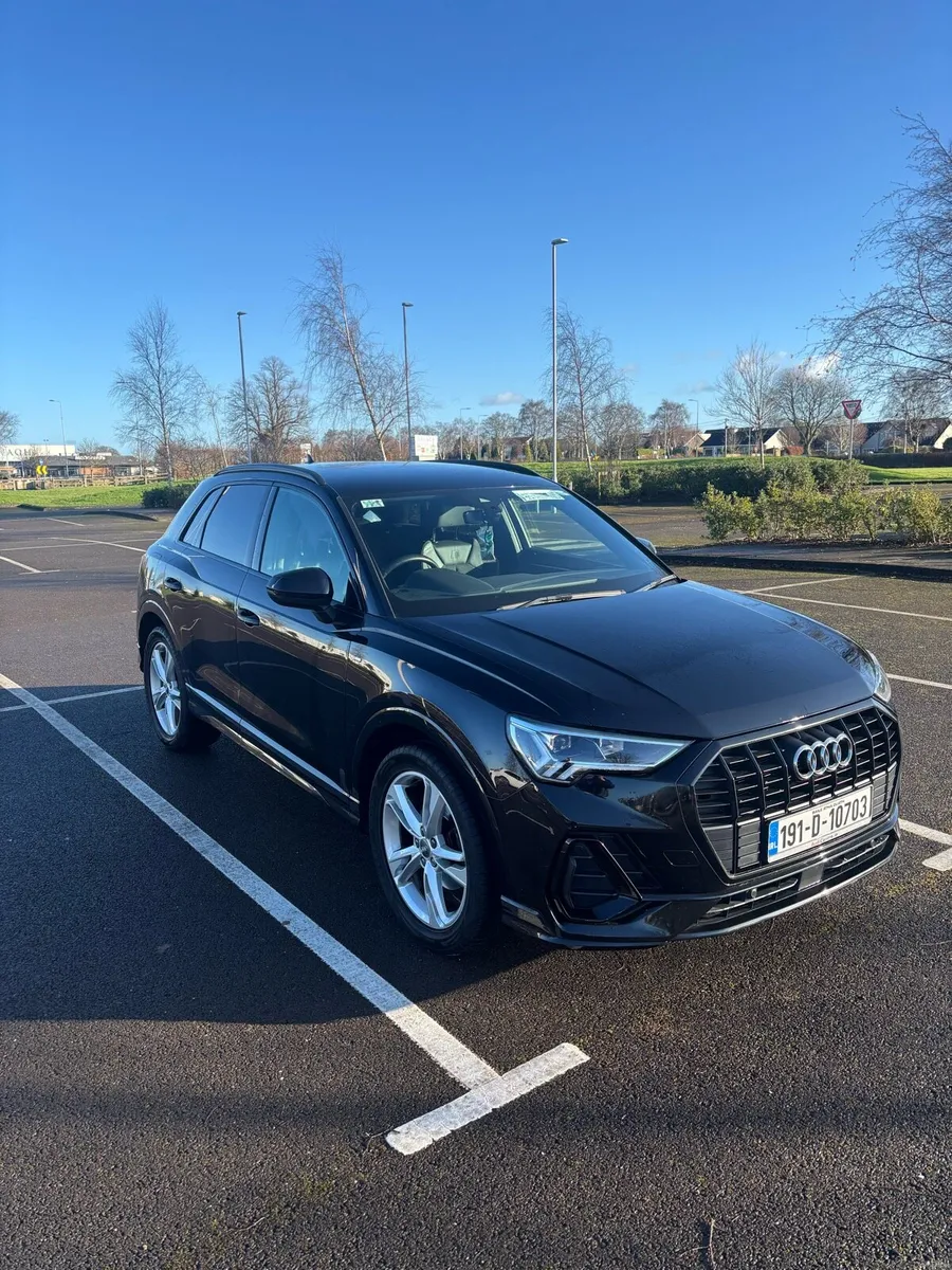 Audi Q3 Black Edition – 2019 (SE Spec) - Image 1