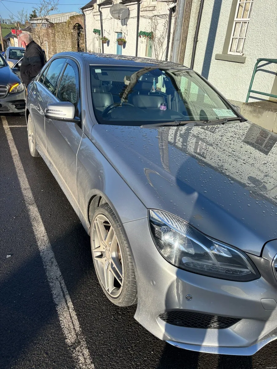 Mercedes E300 AMG Diesel Hybrid - Image 3