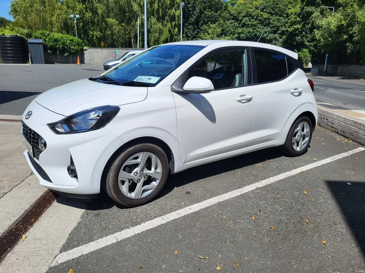 Hyundai i10 Deluxe 2023 Automatic - Image 3