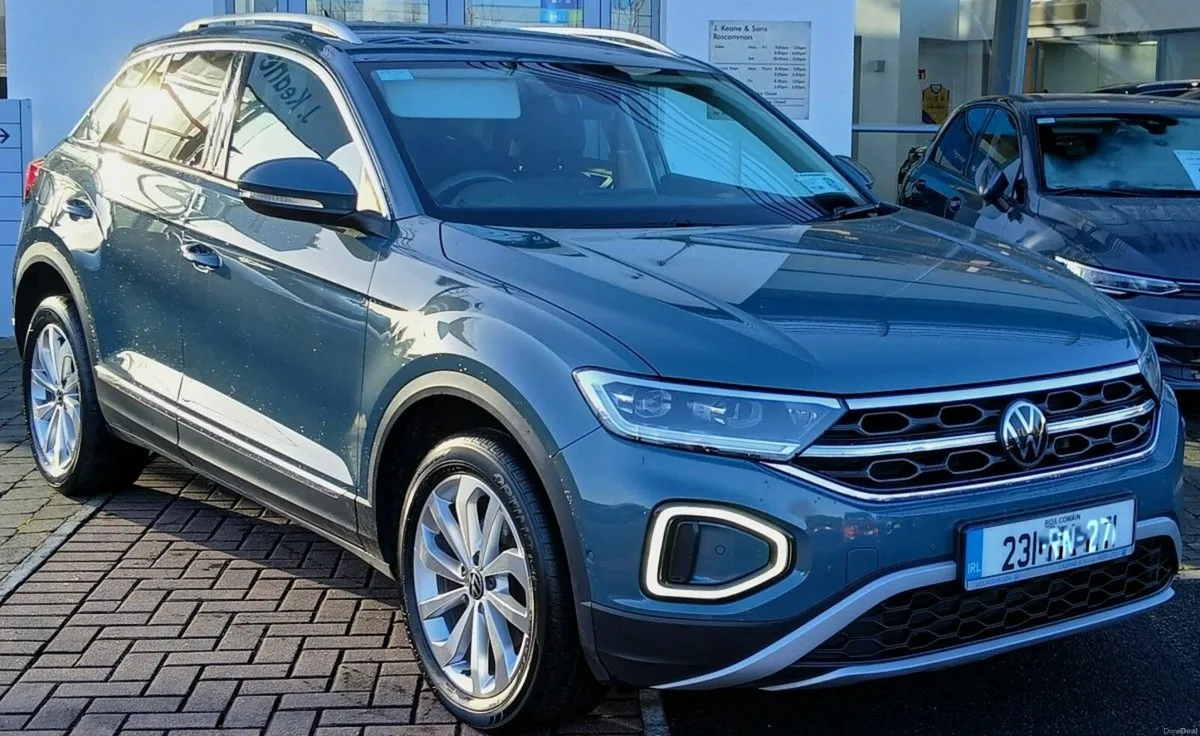 Volkswagen T-Roc Style 1.0 TSI 110HP **REAR VIEW C - Image 1