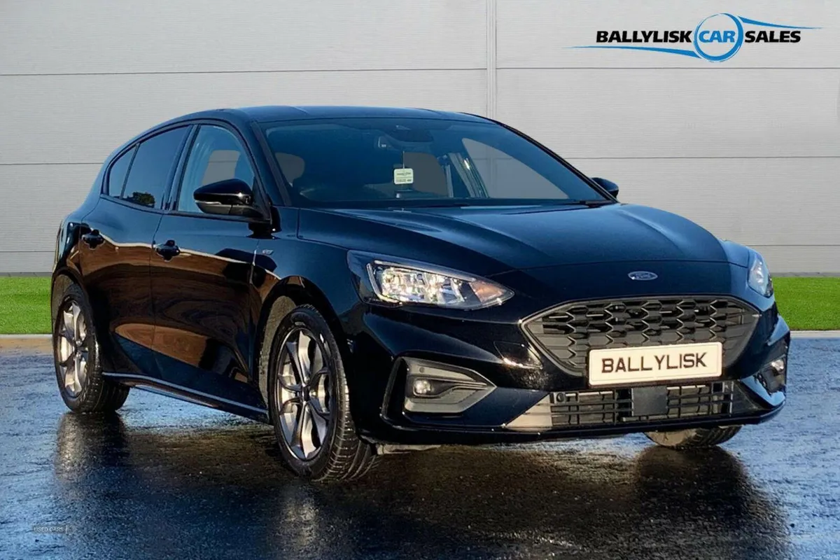 Ford Focus 1.0T 125PS ST-Line Edition in Agate Bla - Image 1