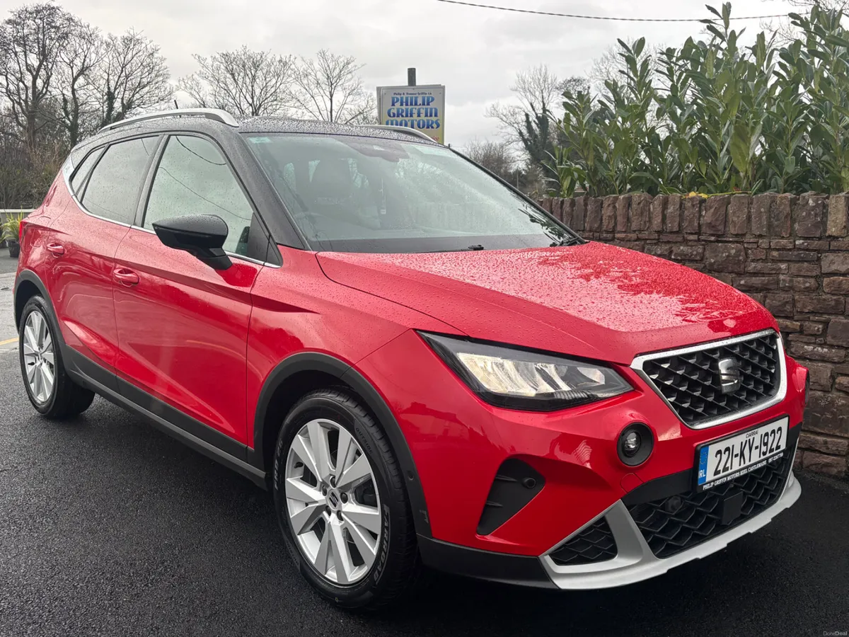 STUNNING SEAT ARONA TOP SPEC TWO TONE - Image 4