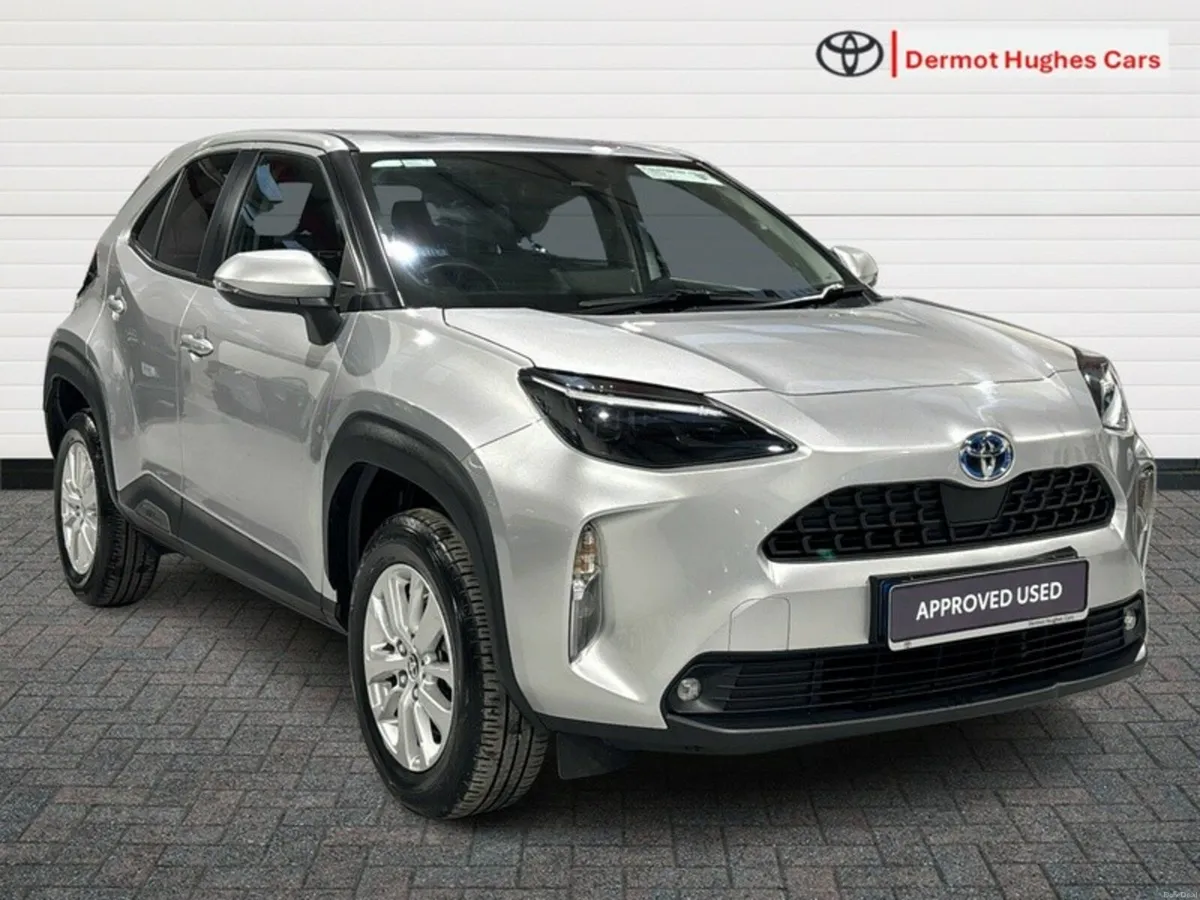 Toyota Yaris Cross LUNA HYBRID 4DR AUTO - Image 1