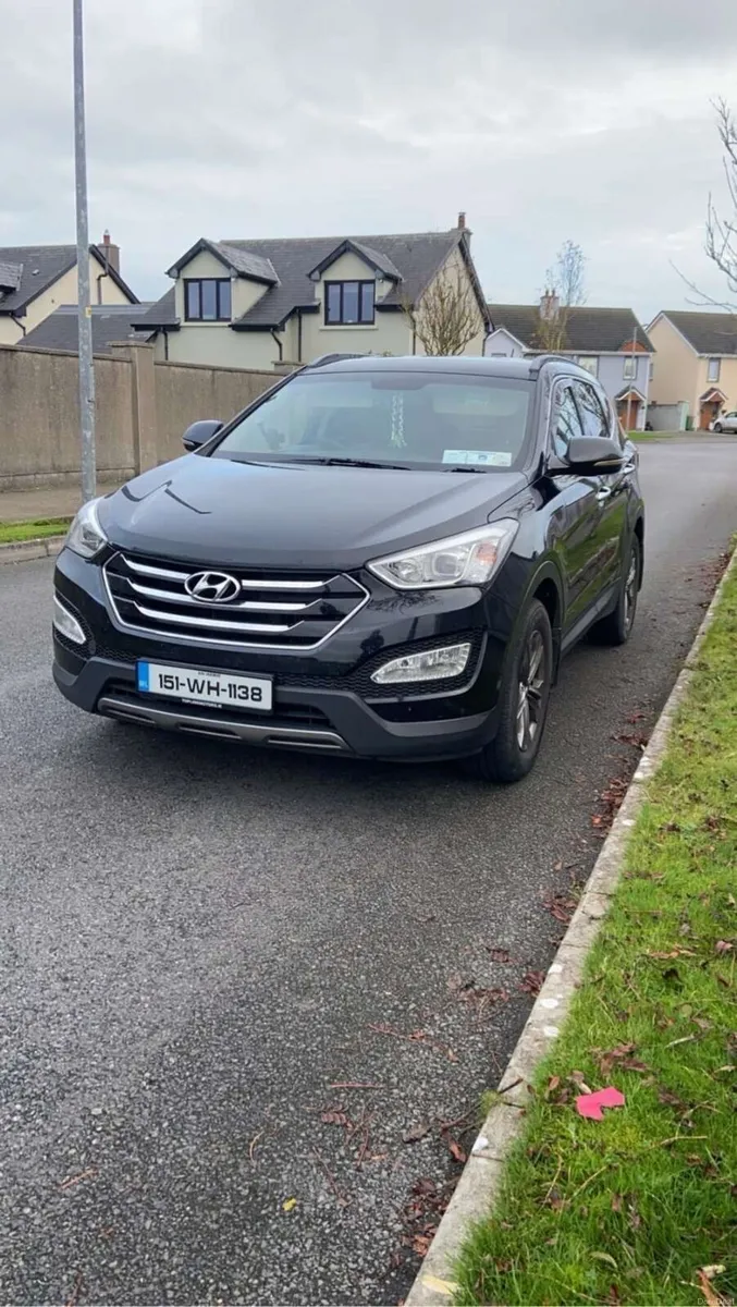 151 4x4 7 seater Santa Fe - Image 2