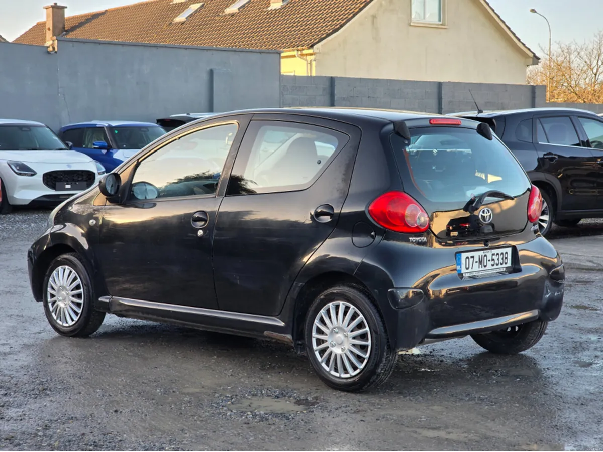 Toyota Aygo 1.0 5DR AURA - Image 2