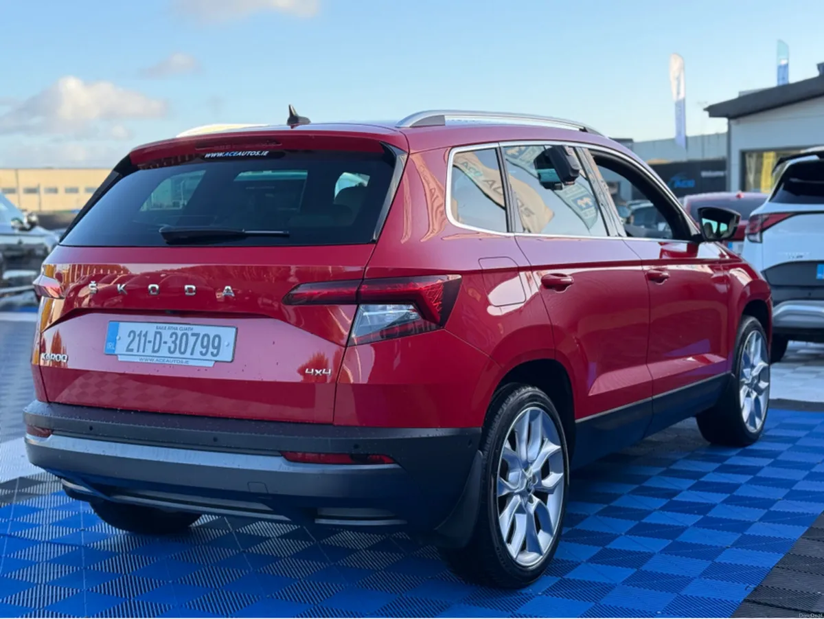 Skoda Karoq ** DEPOSIT TAKEN ** STYLE DSG AUTO 4X4 - Image 4