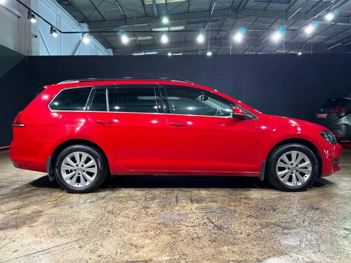 Volkswagen Golf 1.2 AUTOMATIC - ALLOY WHEELS - MUL - Image 3