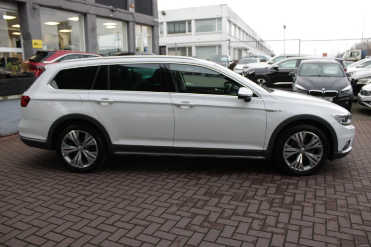 2.0TDI 150BHP ALLTRACK EDITION 5DR ESTATE AUTOMAT - Image 3