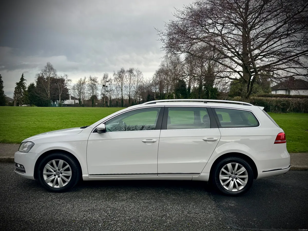 Volkswagen Passat 1.4 Petrol Auto Estste. - Image 4