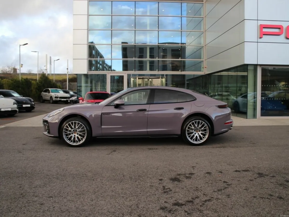 Porsche Panamera 4 E- Hybrid - Image 3