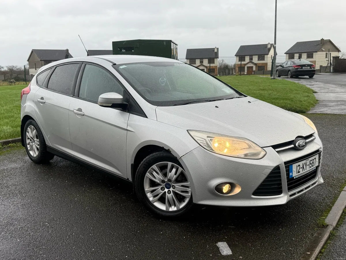 2012 Ford Focus Zetec NCT 09/26 - Image 1