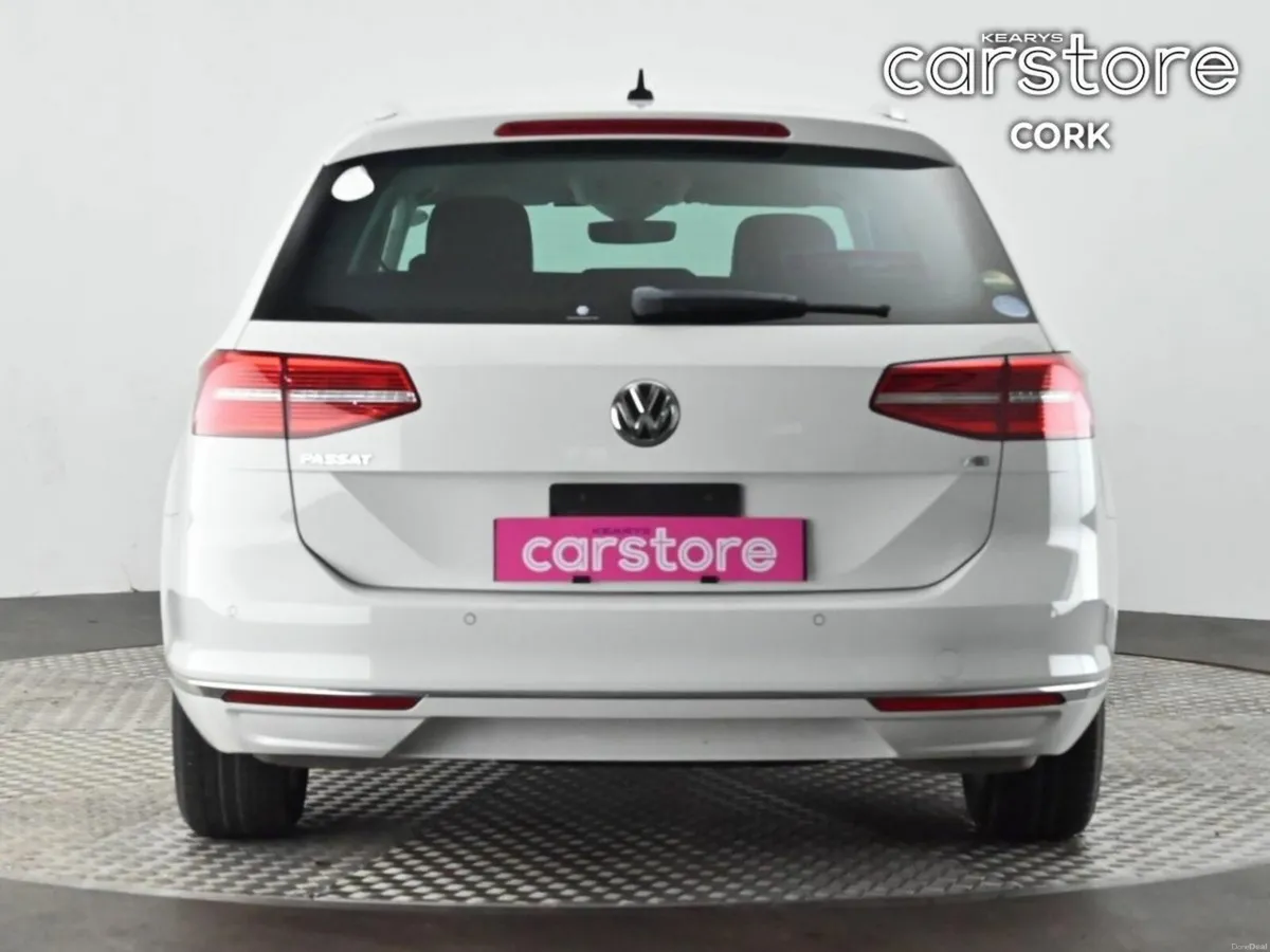 Volkswagen Passat 1.4 Auto Estate - Image 4