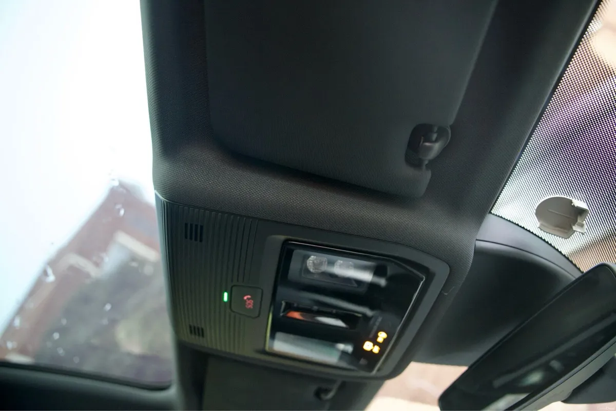 Volkswagen ID4 - Image 4