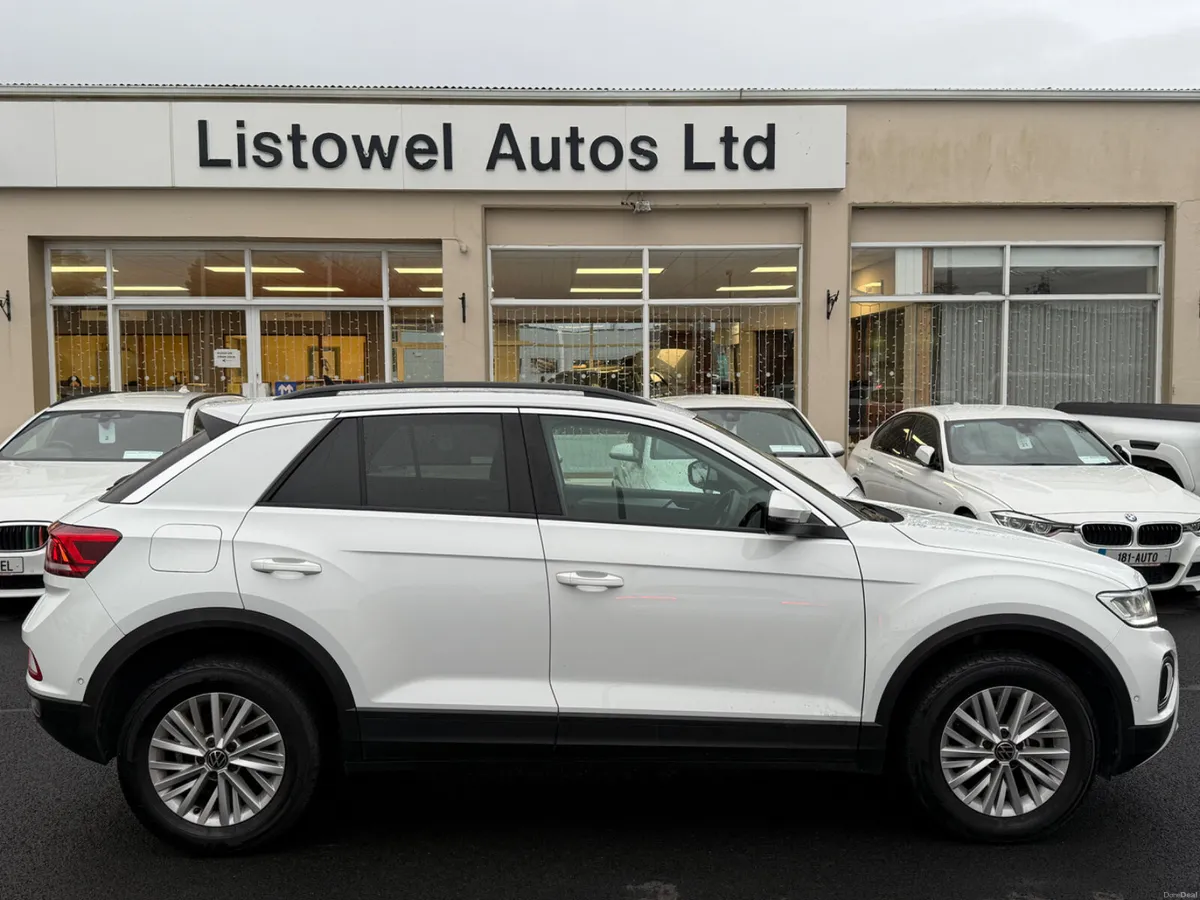 231 VW T-ROC 1.5 AUTOMATIC 150BHP PETROL - Image 1