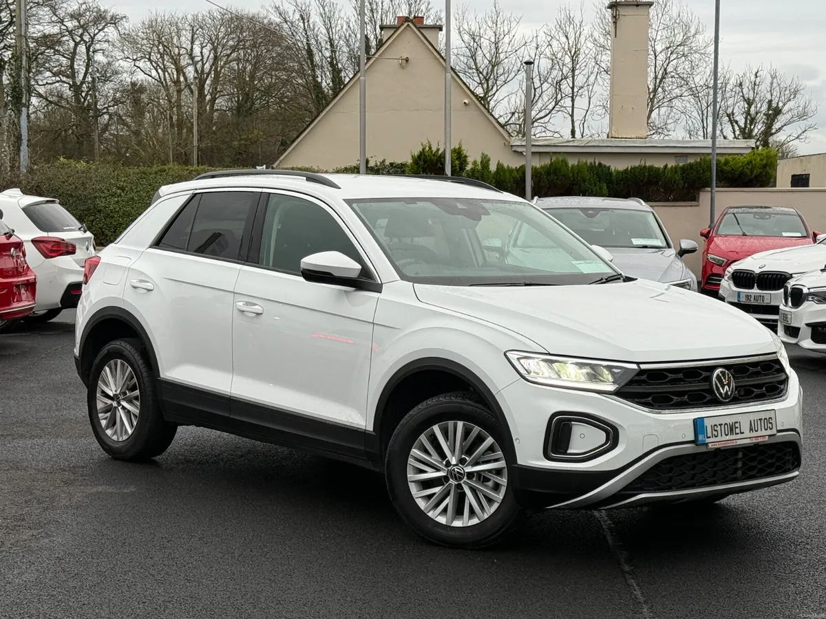231 VW T-ROC 1.5 AUTOMATIC 150BHP PETROL - Image 3