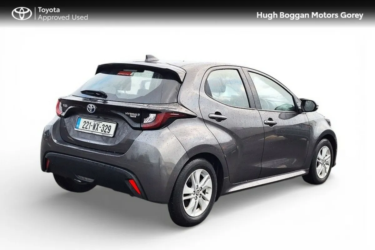 Toyota Yaris HYBRID LUNA 4DR AUTO - Image 2