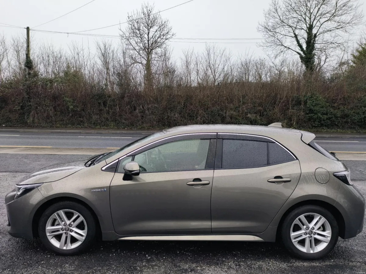 Toyota Corolla Sports 1.8 Hybrid !!! - Image 4