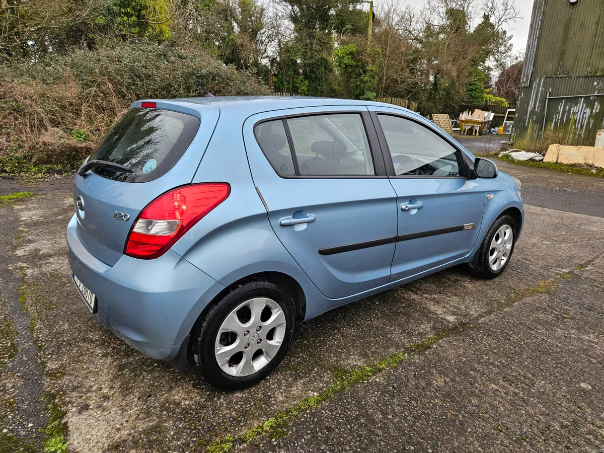 Hyundai i20 2011 1.2 delux one owner - Image 4