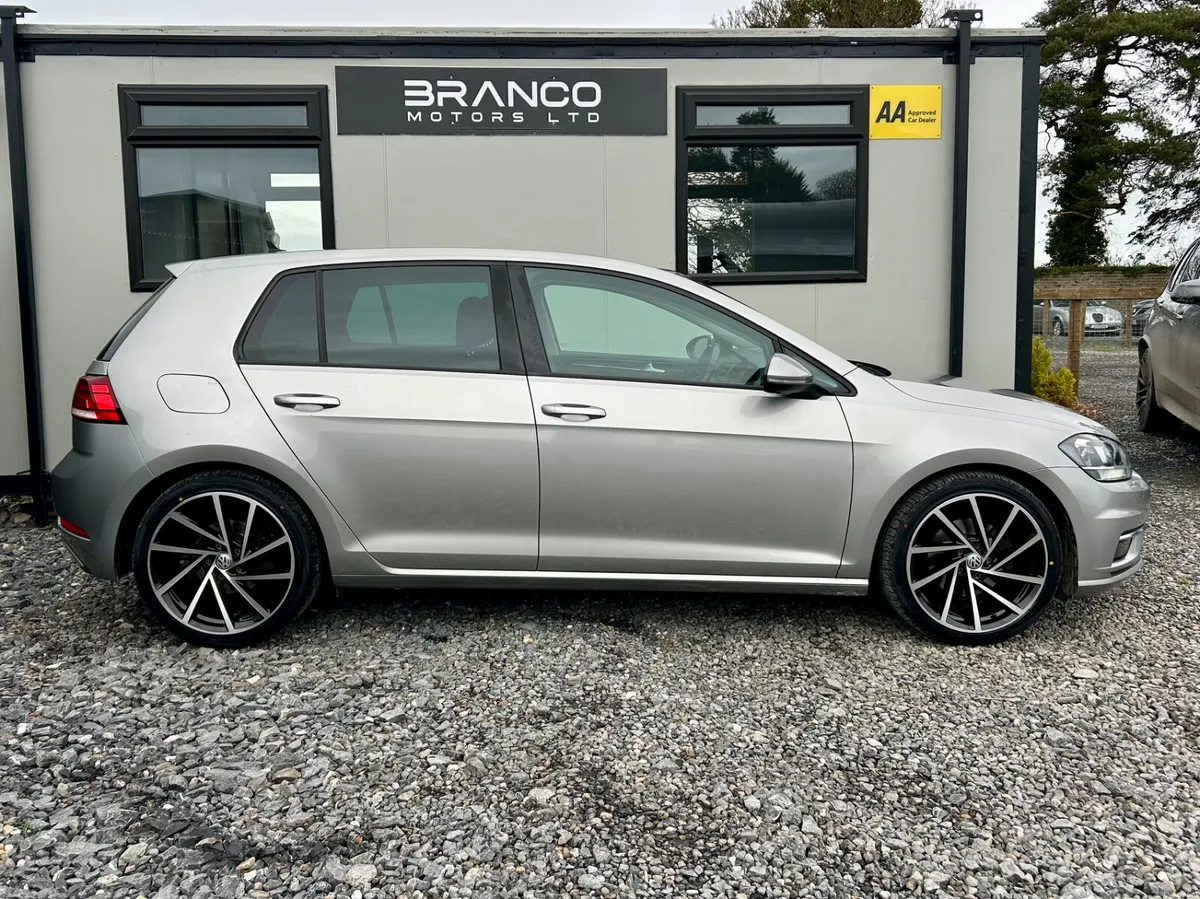 Volkswagen Golf Highline 1.4 TSI Manual 2017 - Image 4