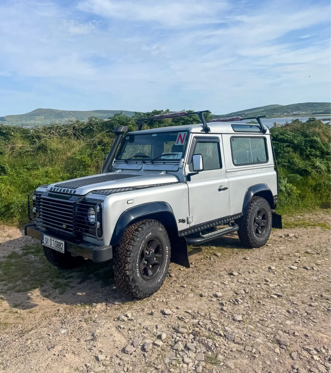 2004 Land Rover Defender 90 XS TD5 - Image 1