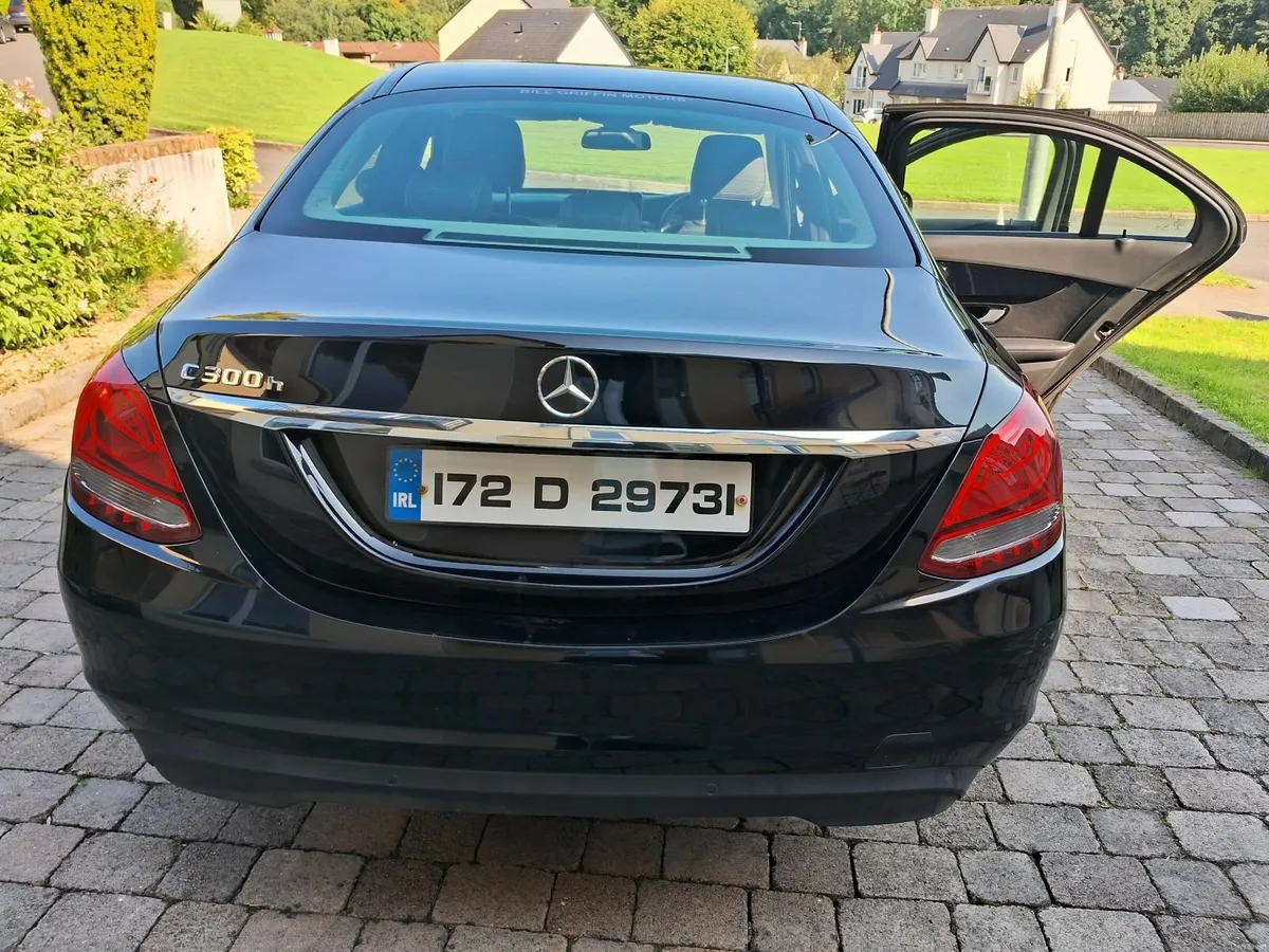 Mercedes-Benz C-Class 2017 - Image 2