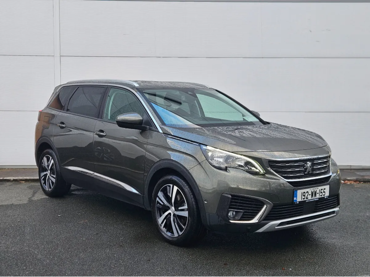 Peugeot 5008 ALLURE 1.5 BLUE HDI 7 SEATER - Image 1