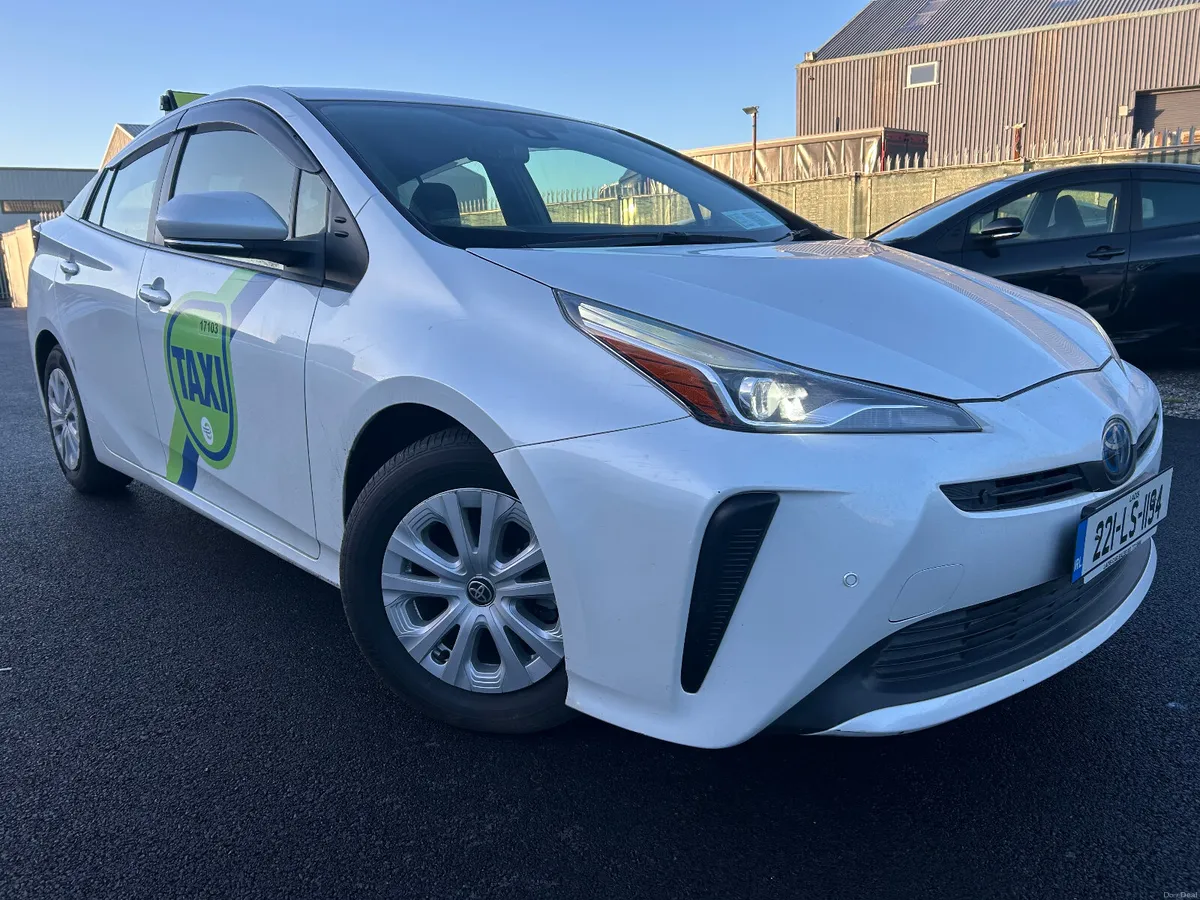 2022 TAXI READY Toyota Prius 1.8 hybrid autoamtic - Image 1