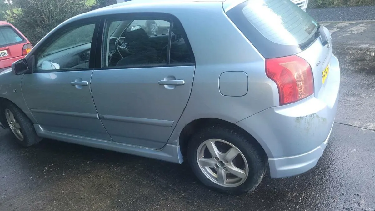 Toyota Corolla 1.4 petrol T3 - Image 2